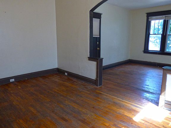 4th image of 3935 Michigan Ave APT 1S