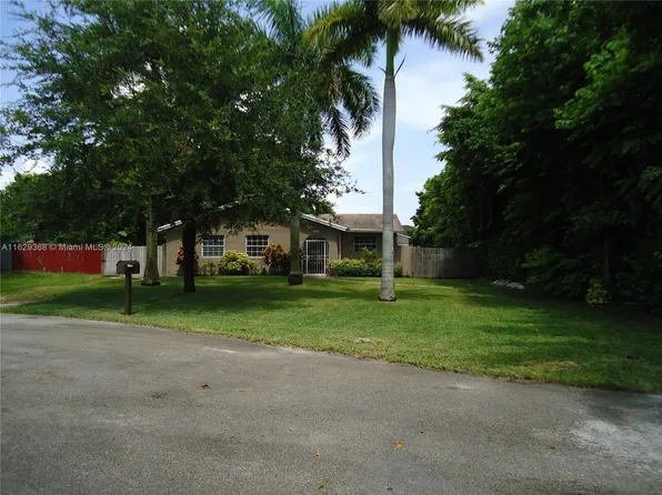16825 SW 109th Ct, Miami, FL 33157