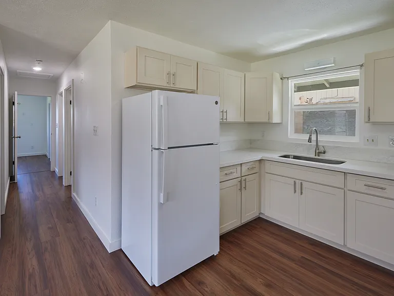 685 Pona Way #A — Photo 2