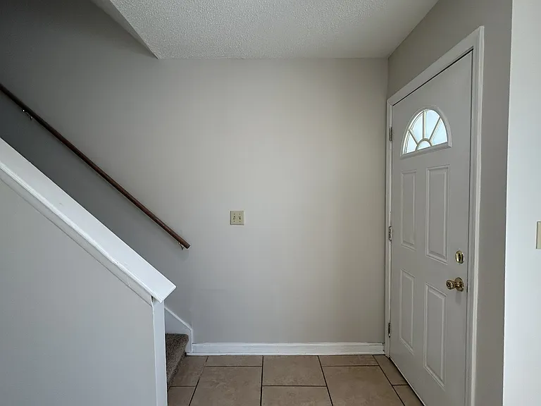 7 Anderson Ave #D — Photo 9