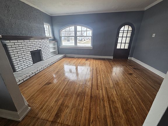 2nd image of 2934 Fenwood Ave
