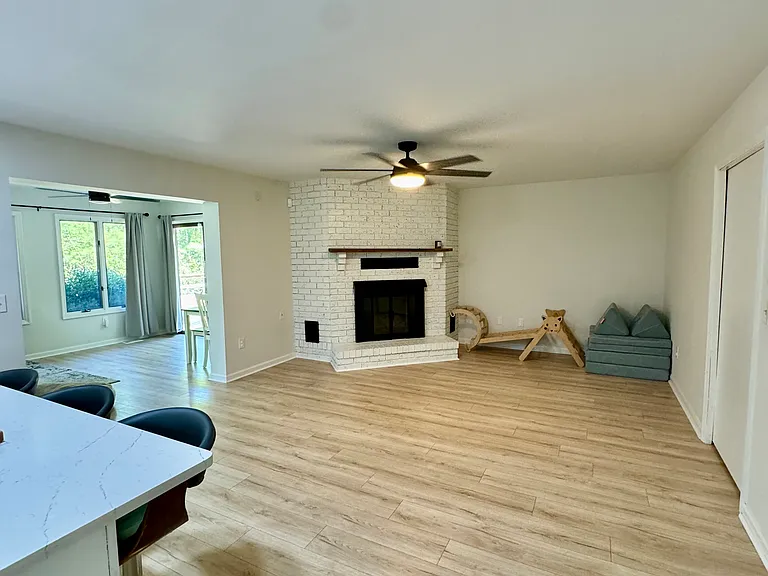 303 Long Leaf Dr — Photo 8