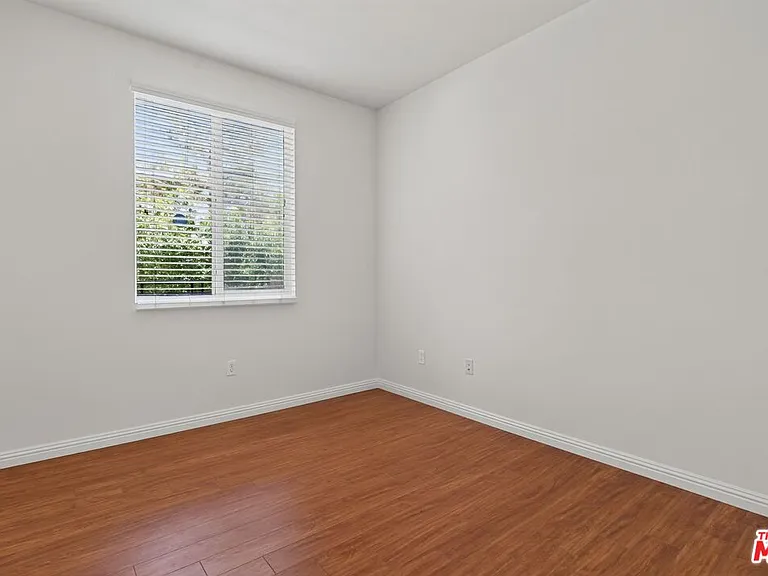 360 Avenue 26 #107 — Photo 38