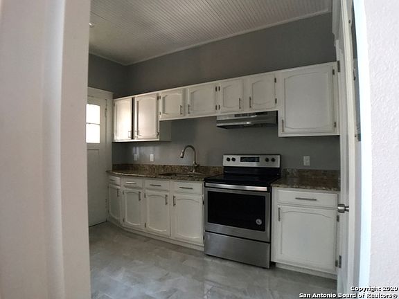 4th image of 107 Willim St #1