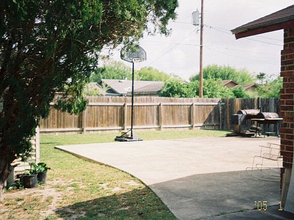5th image of 1008 Alta Vista Dr