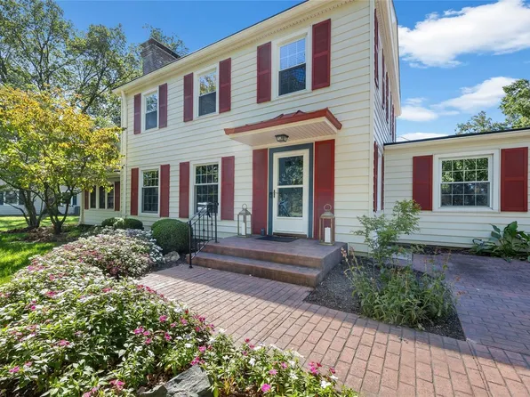 25 N Weldon Spring Heights Dr, Saint Charles, MO 63304