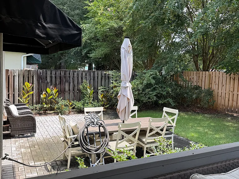100 Summercreek Cv — Photo 3