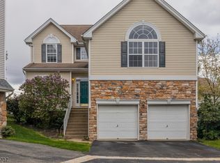 117 Winding Hill Dr, Hackettstown, NJ 07840