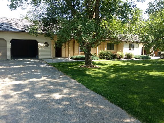 2nd image of 1740 N Bramble Ln