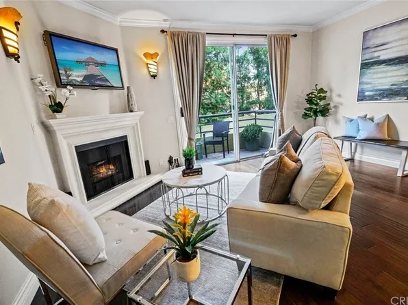 4128 Whitsett Ave APT 112, Studio City, CA 91604