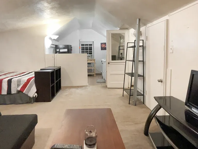 3615 20th St NE #UPSTAIRS — Photo 13