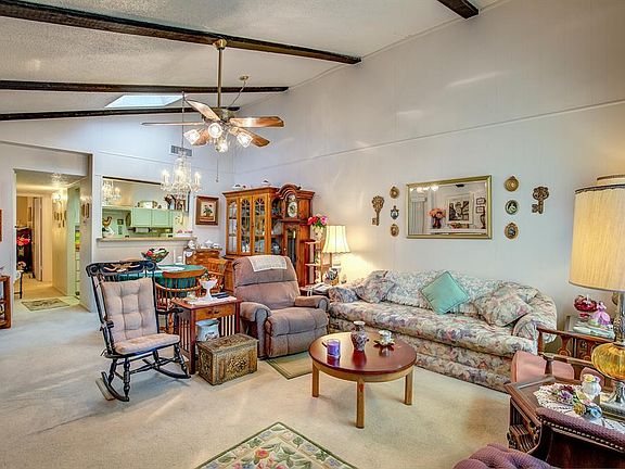 5th image of 745 Sceptre Cir