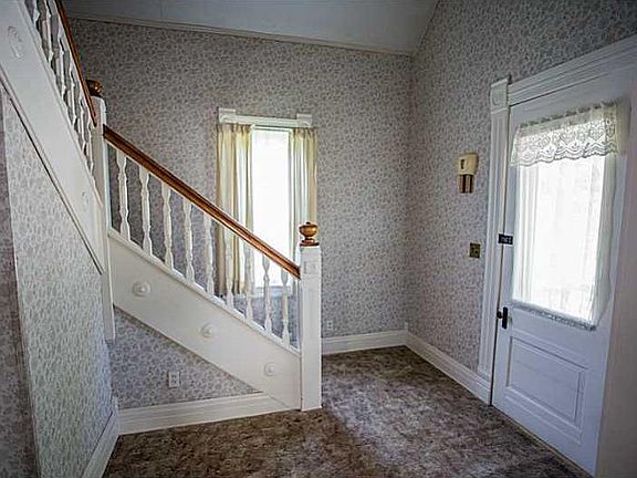4th image of 153 E Sandusky St
