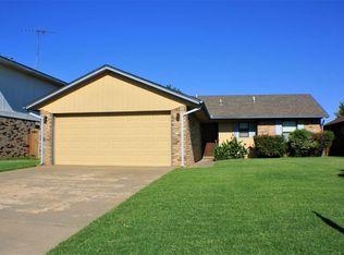 2825 Liberty Ln, Enid, OK 73703