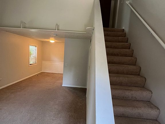 2nd image of 118 Whitehills Dr