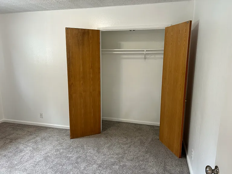 313 Lakeview Rd — Photo 10