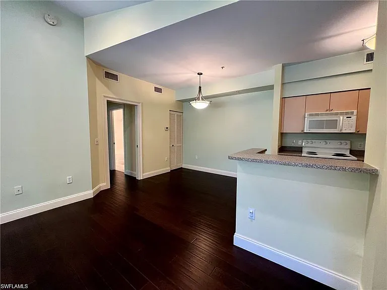 1160 Reserve Way #207 — Photo 5
