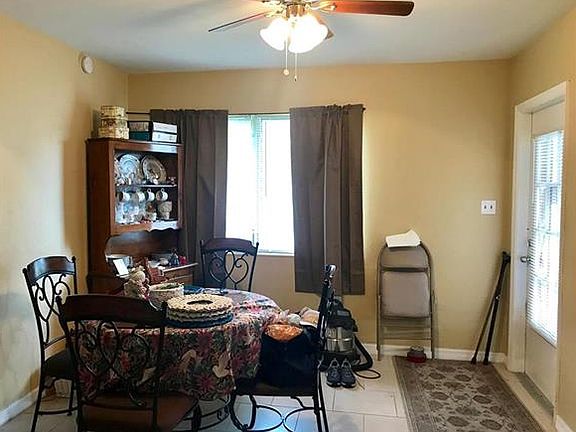 2nd image of 2312 Picnic St