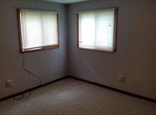 1800 Colony Ln, Manhattan, KS 66502