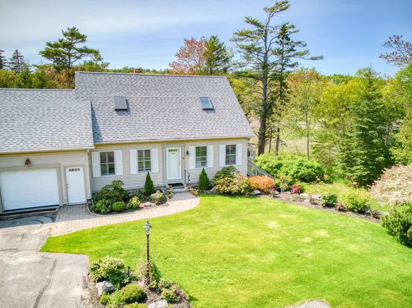 30 Village Court #36, Boothbay Harbor, ME 04538