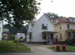 204 S McLean St, Bloomington, IL
