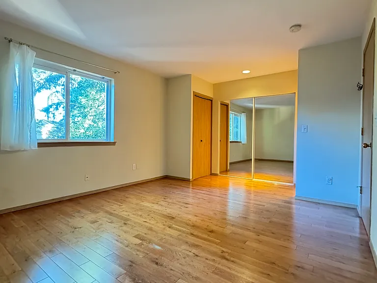 15208 Interlake Ct N — Photo 10