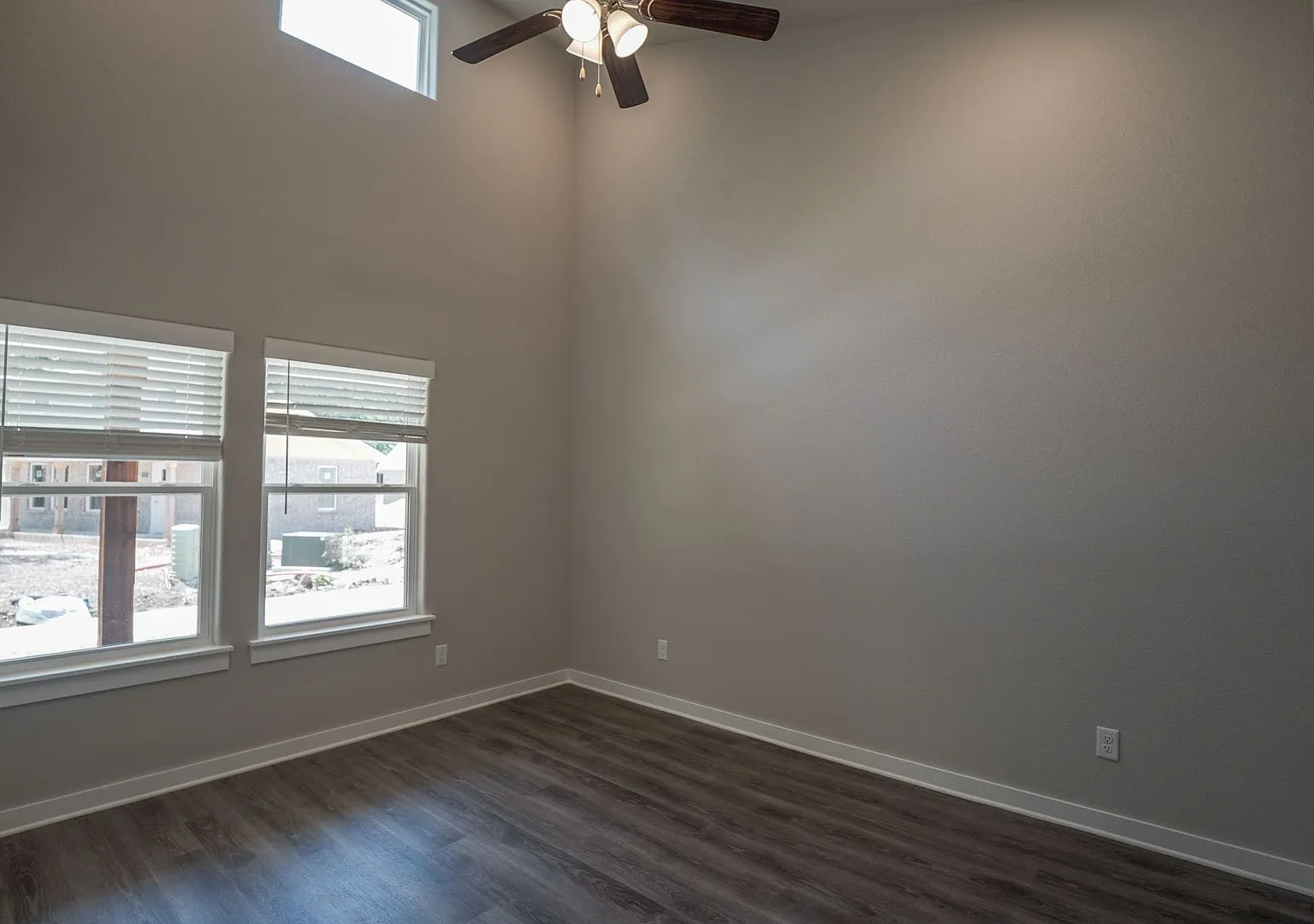 2 Bed 2 Bath Home in Fayetteville! — Photo 4