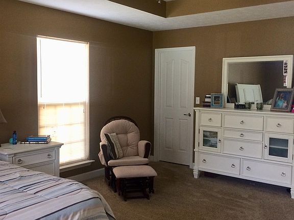 4th image of 605 Sunburst Dr
