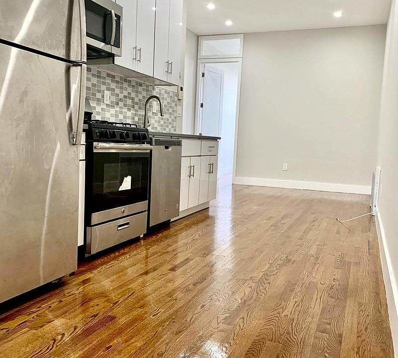 1st image of 1137 Greene Ave #2RR