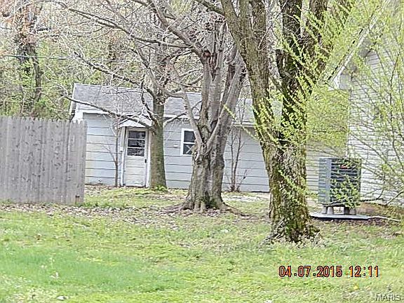 2nd image of 331 Circle Dr