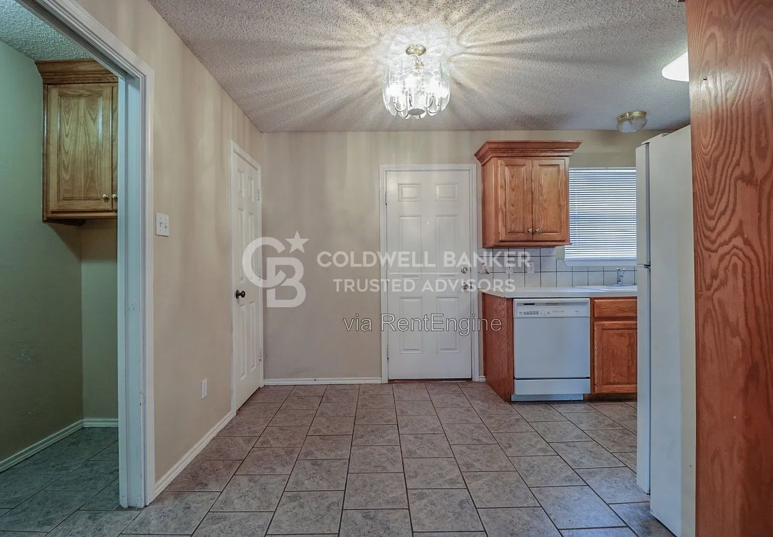 2 bed, 2.0 bath, 1079 sqft, $1,175 — Photo 3