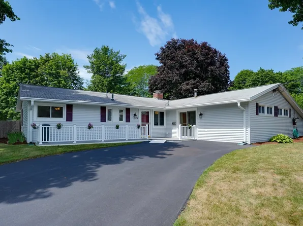 6 Donna St, Peabody, MA 01960