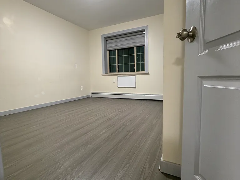 110-38 Saultell Ave #4 — Photo 5