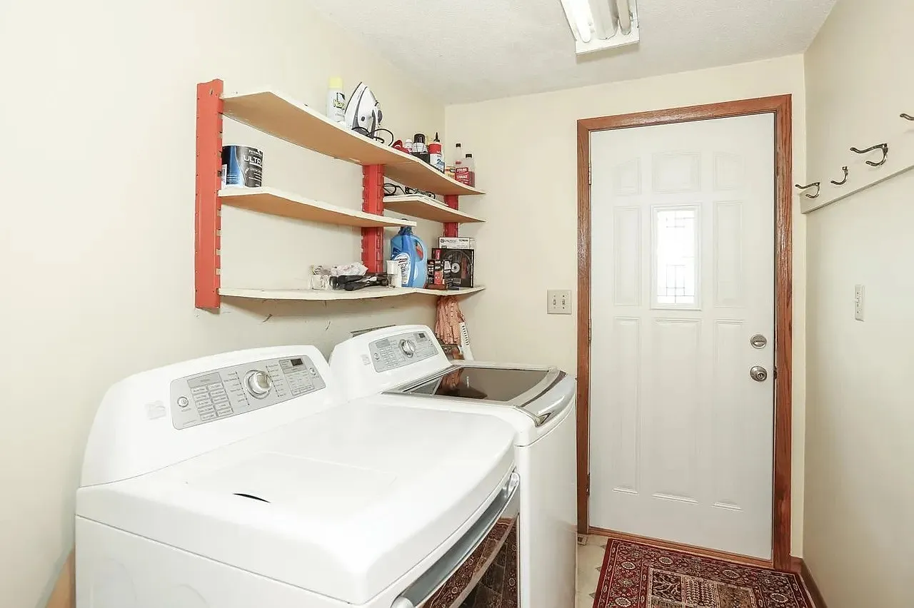 4 Bedroom Single Family Home — Photo 3