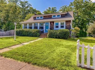 429 Montauk Hwy, East Moriches, NY 11940
