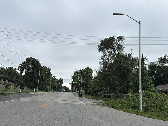 4th image of 2314 Blue Ridge Blvd