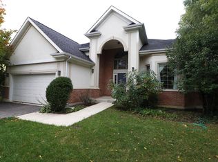 403 River Grove Ln, Vernon Hills, IL 60061