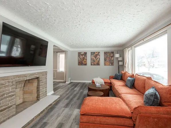 17104 Eldamere Ave, Cleveland, OH 44128