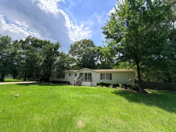 7810 W Lakeshore Dr, Shreveport, LA 71107
