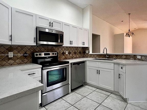 2nd image of 4481 Dogwood Cir #4481