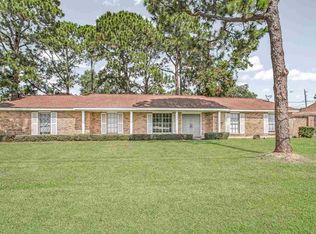 2436 Nall St, Port Neches, TX 77651