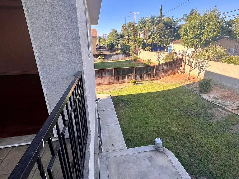 4490 Gabriella Pl — Photo 32