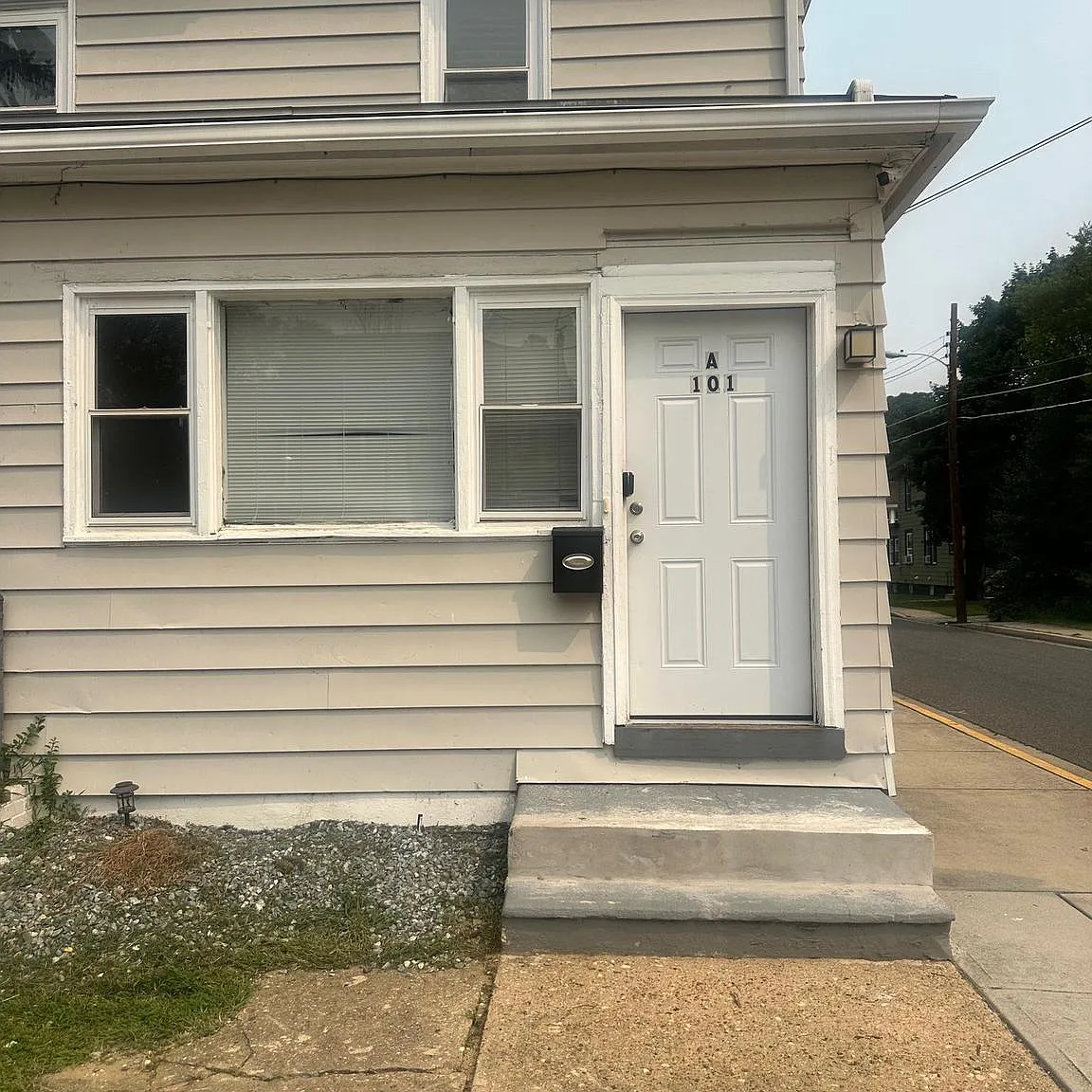 1 bed, 700 sqft, $1,400 — Photo 1