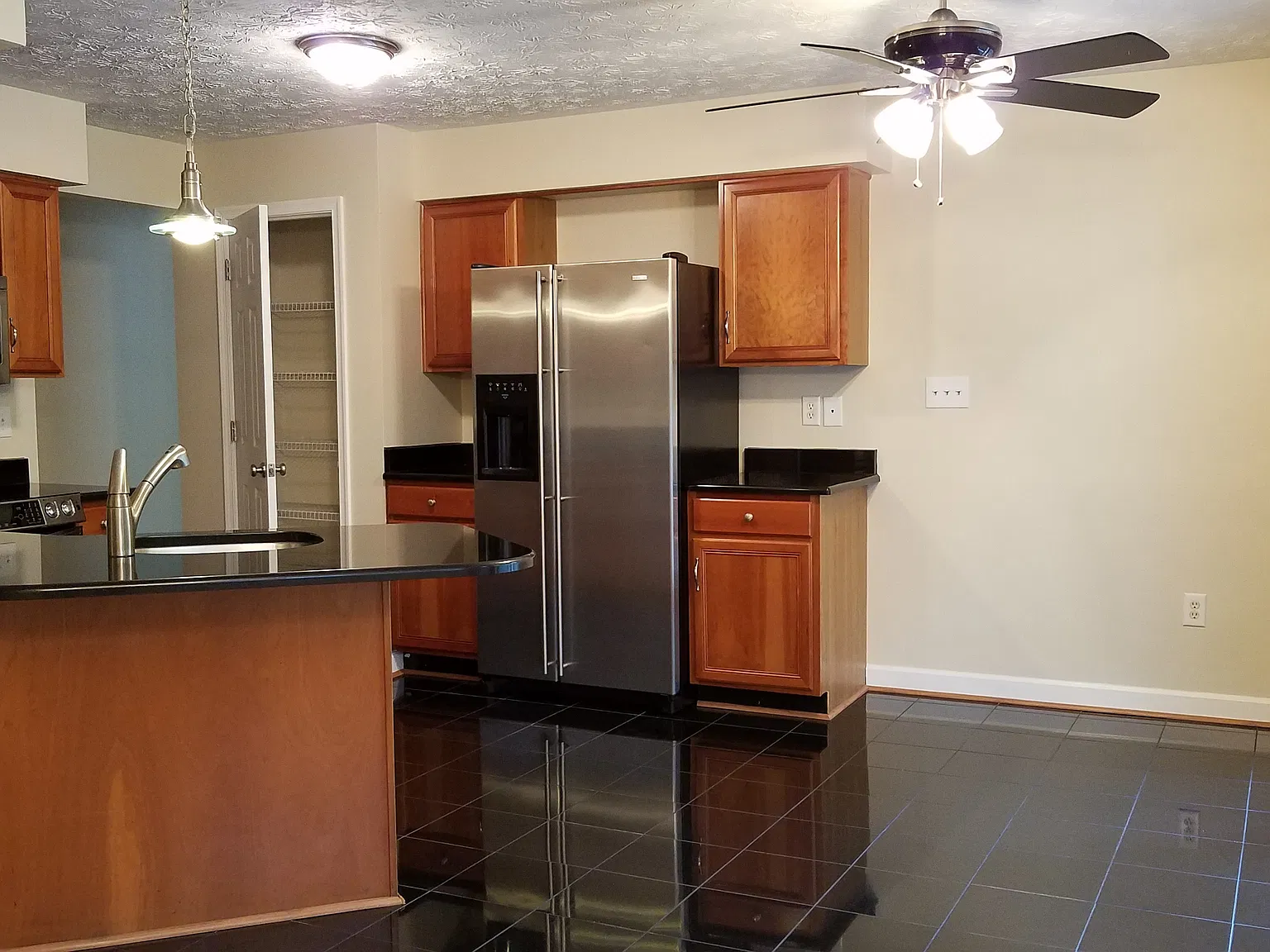 2 bed, 1242 sqft, $1,975 — Photo 2