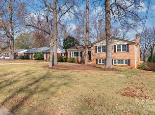 1527 Tamworth Dr, Charlotte, NC 28210