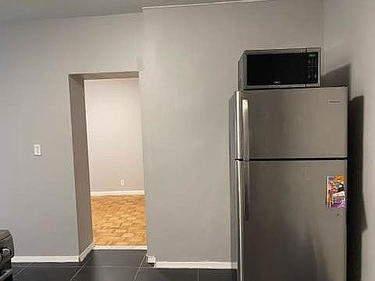 2nd image of 1575 Lexington Ave #12