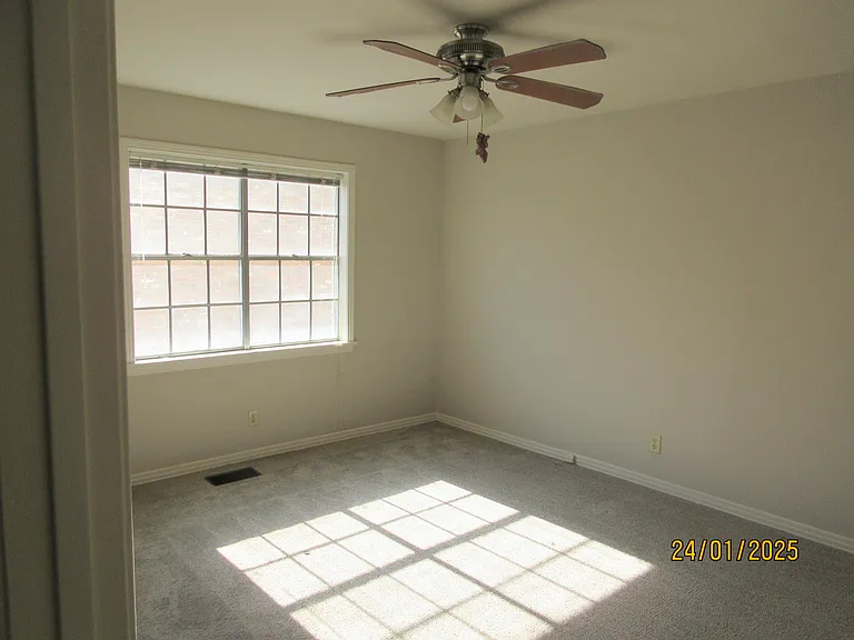 509 Chickadee Dr #B — Photo 8