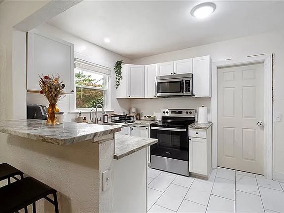 2nd image of 3758 Nansemond Cir