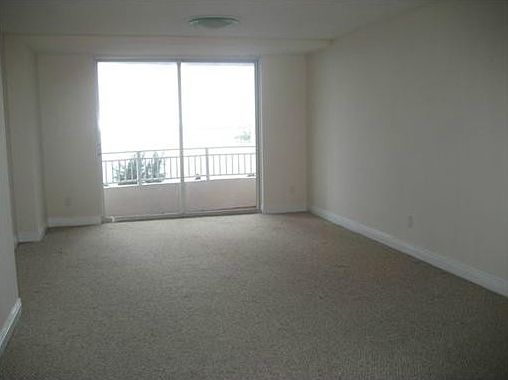 4th image of 770 Claughton Island Dr 1410 #1410