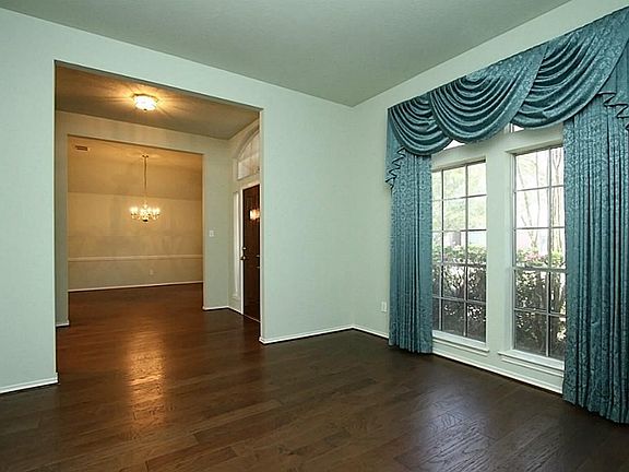 5th image of 8422 Gentlewood Ct